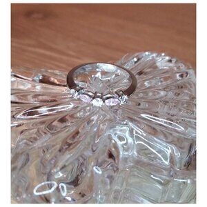 STERLING Silver 925 Dazzling Ring Elegant Timeless sz 7 Stackable or Minimalist